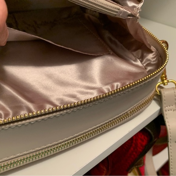 Joy & Iman RFID Crossbody Bag - Picture 6 of 16